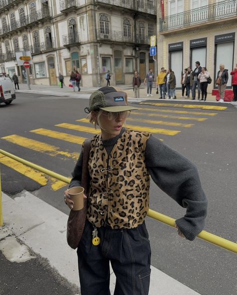 Gorp Core Street Style, Leopard Vest Outfit Winter, Maximalist Fall Fashion, Bandana Winter Outfit, Autumn Vest Outfit, Oversized Layered Outfit, Brimless Cap Outfit, Leopard Vest Outfit, Colorful Vest Outfit