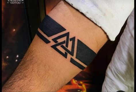 Hand Band Tattoo For Men, Hand Band Tattoo, Tato Joker, Tato Nama, Leg Band Tattoos, Wrist Band Tattoo, Band Tattoos For Men, Viking Tattoo Symbol, Tattoo Band