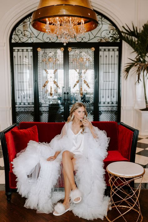 For this bride's elegant winter nuptials in Galveston, Texas, the bride wears glamorous bridal makeup for her fun and flirty bridal portraits. Spotlight WiH Partners - Photo: Erika Geier Photography | Guest Accommodations: Grand Galvez #weddingsinhouston #realwedding #winterwedding #glamorousweddings #luxuryweddings #weddinginspiration #weddingphotographer #bridalstyle #brides #bridallooks #weddingphoto Glam Winter Wedding, Winter Wedding Ideas, Bride Planning, Galveston Texas, Old Hollywood Glam, Wedding Planning Websites, Designer Bridal Gowns, Wedding 2024, Houston Wedding