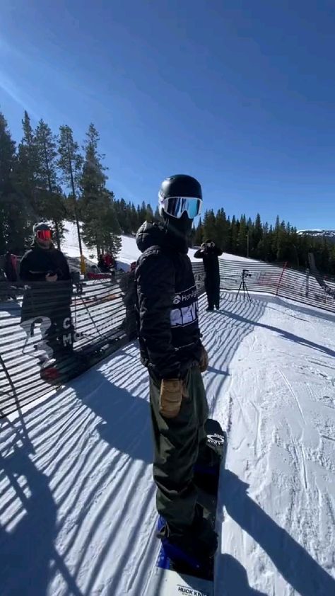 Snowboarding Pics, Snowboarding Tips, Snowboarding Pictures, Snowboarding Aesthetic, Skiing Video, Snowboarding Videos, Freestyle Snowboard, Video Sport, Ski Aesthetic