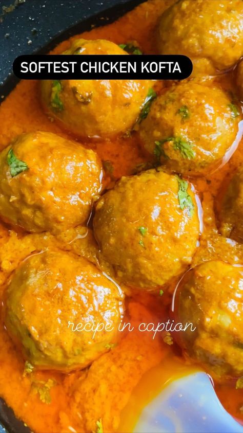 Chicken Kofta Curry Recipe https://fooooods.com/chicken-kofta-curry-bon_appetit_by_nadia Chicken Kofta Recipe Pakistani, Keema Kofta Recipe, Chicken Kofta Curry, Pakistani Kofta Recipe, Casadia Recipe, Chicken Koftas, Chicken Kofta Recipe, Lamb Keema, Chicken Keema Recipe