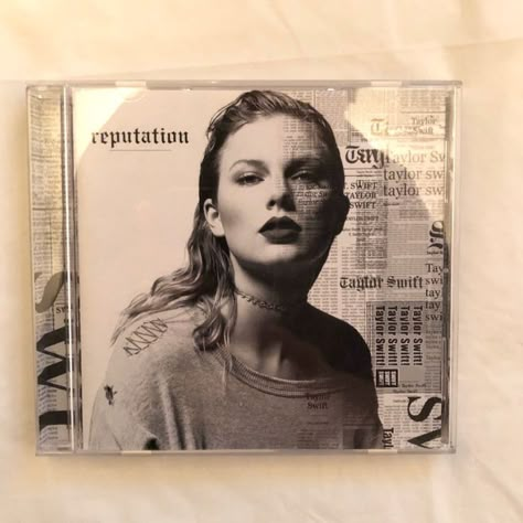 Reputation Vinyl, Taylor Swift Cd, I Cried For You, Cd Aesthetic, Singer Dr, Taylor Core, Taylor Swift Reputation, Cd Collection, Taylor Swift Posters