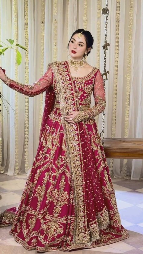 Shadi Dress, Logo Board, Wahaj Ali, Red Bridal Dress, Shadi Dresses, Latest Bridal Lehenga, Basic Mehndi, Makeup Images, Wedding Lehenga Designs