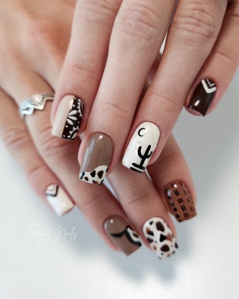 Chevy Nails Designs, Western Chic Nails, Cute Western Fall Nails, Concert Nails Ideas Country, Texas Themed Nails, Western Fall Nail Ideas, Western Pedicure, Country Fall Nails, Cowboy Ghost Nails