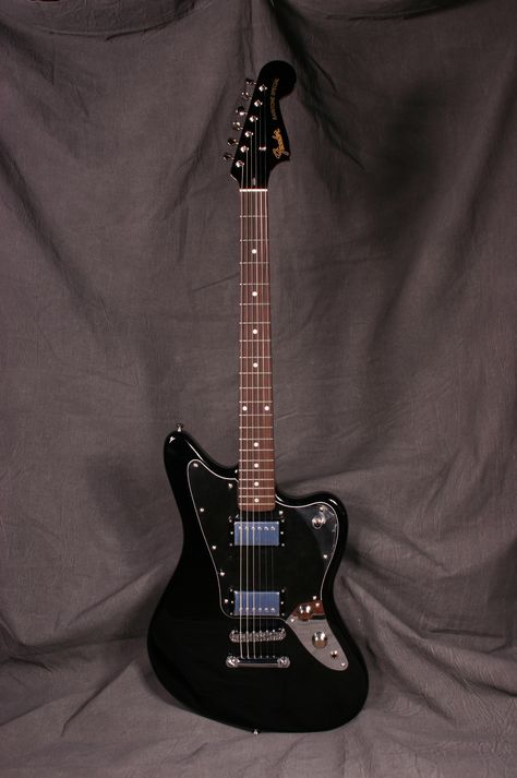 Fender Jaguar HH Baritone Special (black). Baritone Guitar Electric, Black Fender Guitar, Jaguar Fender, Squier Jaguar, Jaguar Guitar, Fender P Bass, Dream Guitar, Baritone Guitar, Esp Guitars