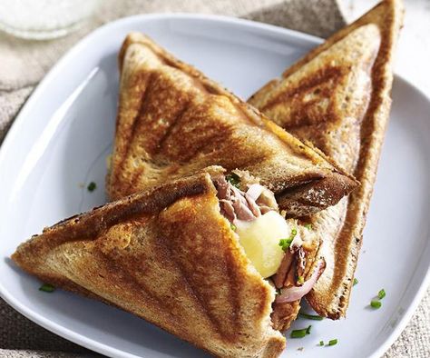 Ham And Cheese Toastie, Toasted Sandwich Recipes, Cheese Toasties, Toasted Sandwich, Corned Beef Sandwich, Spiced Buttercream, Baked Pears, Corned Beef Recipes, Toast Sandwich