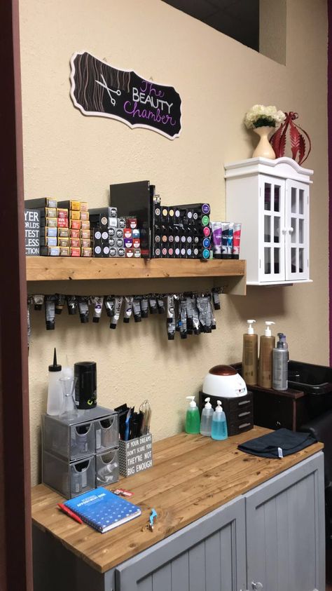 Colour Bar Salon, Salon Cabinets Ideas, Salon Hacks Ideas, Hair Salon Mixing Station, Organize Salon Suite, Salon Hair Color Storage Diy, Color Bar Ideas Salon, Color Mixing Station Salon, Salon Color Mixing Station