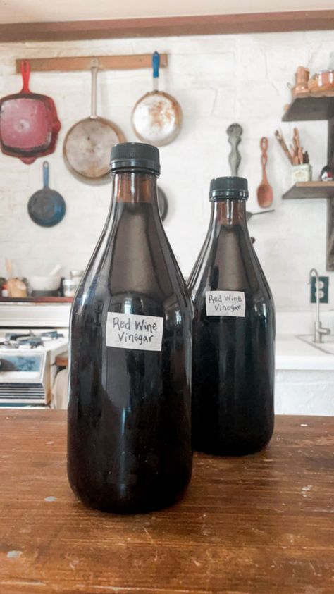 Red Wine Vinegar Uses, Recipes That Use Red Wine Vinegar, How To Make Red Wine Vinegar, Diy Red Wine Vinegar, White Wine Vinegar Substitute, Red Wine Vinegar Substitute, Homemade Balsamic Vinegar, Red Wine Vinegar Recipes, Forage Recipes