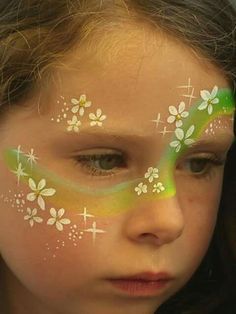 Fairy Princess Face Paint, Fairy Facepainting Easy, Simple Fairy Face Paint, Plant Face Paint, Cute Facepainting Ideas For Teens, Magical Face Paint, Easy Fairy Face Paint, Pretty Face Paint Ideas, Woodland Fairy Face Paint