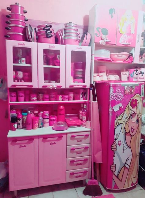 Barbie Bedroom Ideas, Barbie Room Decor, Barbie Bedroom, Mermaid Toys, Colorful Apartment, Barbie Room, Free Giveaways, Barbie Kitchen, Pink House