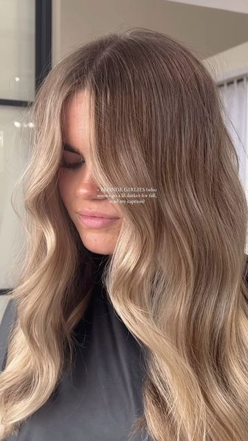 JESSICA STAKER on Instagram: "+ This is for my blonde girls who want to go a little darker for fall … AND will eventually want to go back blonde! This look still gives you a darker lived in feel, but will be way easier on both your hair (and your stylist) when you want to be back blonde! + I lowlighted her whole head with 7G + 6N + smudged her root with 6N + 7NW + toned everything at the end with 7NW+ 8GI" Root Smudge Cool Blonde, Should I Go Blonde Or Brunette, Blonde Balayage Neutral Tone, Ash Blonde Hair Root Smudge, Root Smudge Brown To Blonde, From Blonde To Natural Hair, Blonde Stretched Root, Blonde Hair With Lowlights And Dark Root, Soft Lived In Blonde