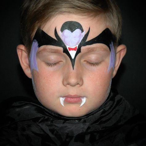 Amazing Halloween Vampire Face Paint Tutorial: Step by Step Kids Vampire Face Paint, Vampire Face Painting, Simple Halloween Face Painting, Dracula Face Paint, Paint Tutorial Step By Step, Face Painting For Beginners, Vampire Face Paint, Bunny Face Paint, Face Paint Tutorial