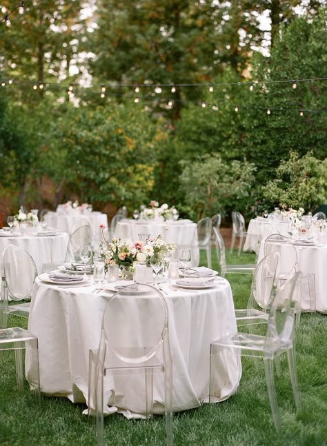 Clear Chair Wedding Reception, Clear Reception Chairs, Wedding Ghost Chairs, Ghost Chair Wedding Reception, Clear Chairs Wedding, Ghost Chairs Wedding Reception, Ghost Chairs Wedding, Simple Wedding Aesthetic, Neutral Wedding Reception