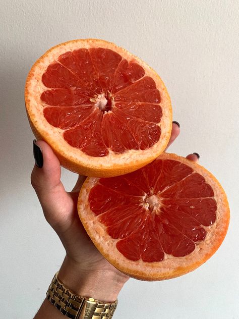 Grapefruit Photography, Grapefruit Aesthetic, Fruit Fast, Summer Mood, Straw Hats, Orange Fashion, School Art, Blood Orange, Art School