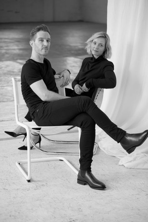 Neydine and Dewald met while studying architecture at the University of Pretoria, and both went on to cut their teeth with large architectural and design firms in Johannesburg before moving to Sydney in 2015. Based at their Balmain East studio, the couple collaborates with a team of creatives from Australia and around the world, bringing together many different artistic disciplines to create their unique projects. #architecture #architects #worldofarchitecture #australianarchitecture #designers Business Owner Photoshoot, Group Headshots, Agency Photoshoot, Company Headshots, University Of Pretoria, Shooting Studio, Business Portrait Photography, Interior Studio, Team Photography