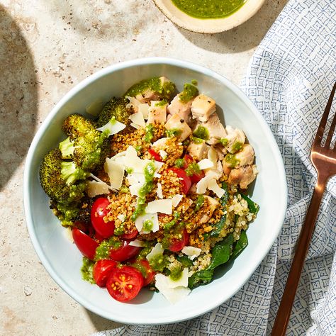 Copycat Sweetgreen Chicken Pesto Parm Bowl Pecan Pesto, While Chicken, Pesto Vinaigrette, Grain Bowl Recipe, Recipe Quinoa, Chicken Pesto, Chicken Quinoa, Grain Bowl, Bowl Recipe