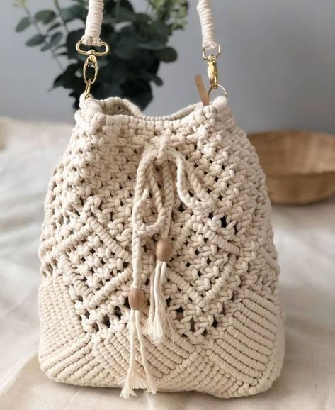 Simpul Makrame, Pola Macrame, Hantverk Diy, Tutorial Macramé, Macrame Knots Tutorial, Makramee Diy, Macrame Purse, Macrame Knots Pattern, Macrame Dress