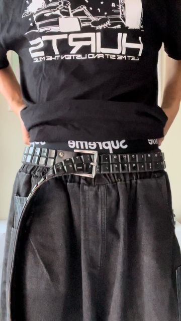 Alfaz on Instagram: "Keyboard Belt Art ♻️ #upcycle #reels" Keyboard Upcycle, Tvhead Cosplay, Keyboard Crafts, Belt Photoshoot, Computer Fashion, 90s Harajuku, Diy Clothes Design, Custom Ideas, Upcycled Fashion