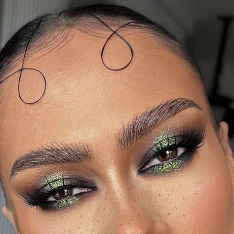 Smokey Green Makeup, Green Eyeshadow On Brown Eyes, Dark Green Smokey Eye Makeup, Bold Green Eye Makeup, Brown Green Makeup, Green Smoky Eyes Makeup, Green Makeup Looks For Brown Eyes, Pat Mcgrath Makeup Looks, Green And Black Makeup Looks