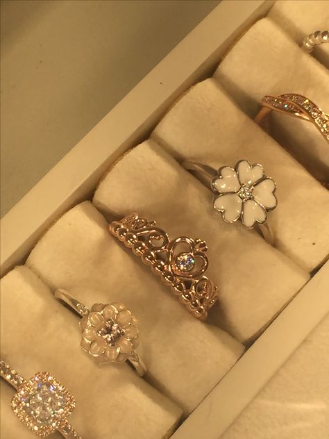 Rose Gold Princess Ring Pandora Xv Rings, Quince Rings, Gold Pandora Rings, Pandora Rings Gold, Pandora Princess Ring, Disney Princess Rings, Fashion Core, Rings Princess, Pandora Rings Princess