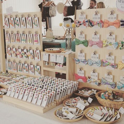 Today I am the the @etsymadelocalmelbourne market!!! Upstairs in the Allpress gallery!!! #etsymlm Craft Stall Display Ideas, Market Stall Display Ideas, Craft Stall Display, Craft Fair Booth Display, Stall Display, Craft Market Display, Craft Show Booths, Bow Display, Craft Booth Display