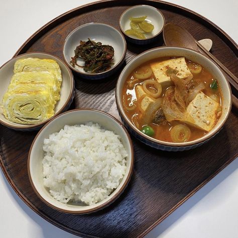 Korean Lunch Aesthetic, Healthy Meals Aesthetic, Meal Aesthetic, Meals Aesthetic, Lunch Aesthetic, Aesthetic Lunch, Snack Lunch, Healthy Food Dishes, Healthy Lifestyle Food