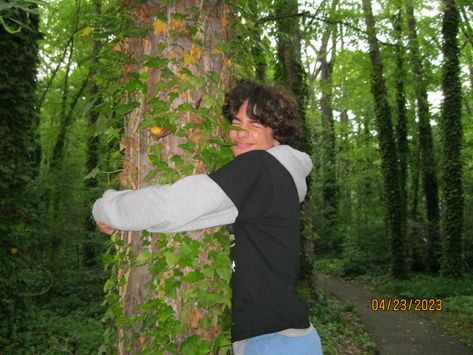 tree, hiking granola boy granola tree outside Hugging Tree Aesthetic, Tree Hugger Aesthetic, Person Holding Something Reference, Hugging Tree, Hug A Tree, Guys Outfits, Tree Hugging, People Hugging, Person Photo