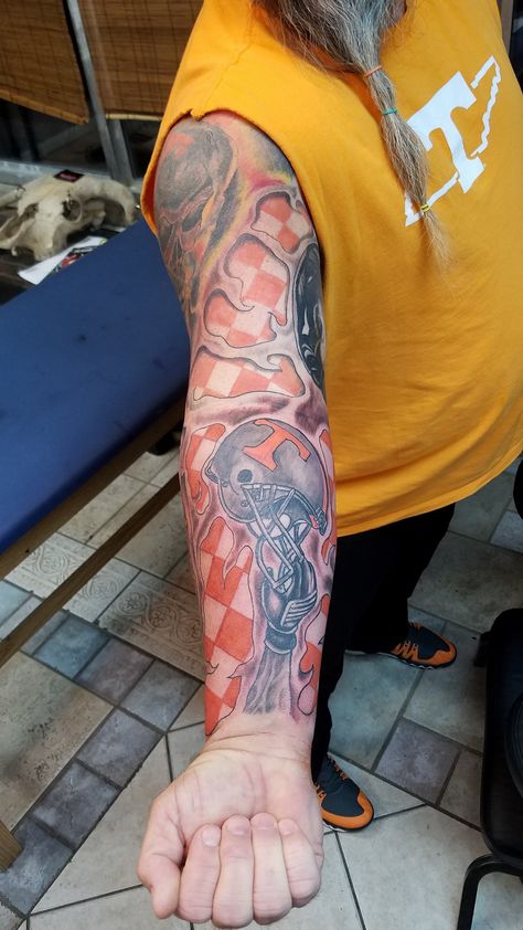 Tennessee Volunteers Tattoo Tennessee Vols Tattoos Ideas, Tennessee Vols Tattoo, Tennessee Tattoos, Tennessee Tattoo Ideas, Tennessee Tattoo, Tennessee Tristar, Football Tattoo, Tennessee Volunteers Football, Tennessee Vols