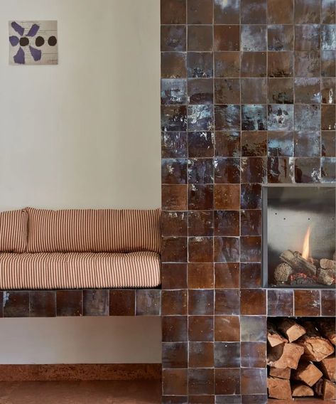 Tiled Fireplace, Soft Music, Fireplace Tile, Fireplace Mantle, Fireplace Design, Decoration Inspiration, Interior Inspo, House Inspiration, House Inspo