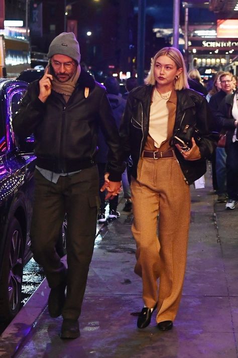 Gigi Hadid Hair, Gigi Hadid Street Style, Gigi Style, Gigi Hadid Outfits, Gigi Hadid Style, Loafers Outfit, Hadid Style, Bradley Cooper, March 2024