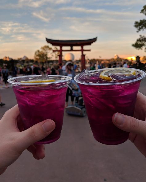 Jolly Rancher Drink, Epcot Japan, Epcot Drinking Around The World, Disney Foods, Disney Drinks, Disney World Food, Disney World Epcot, Epcot Food, Drinking Around The World