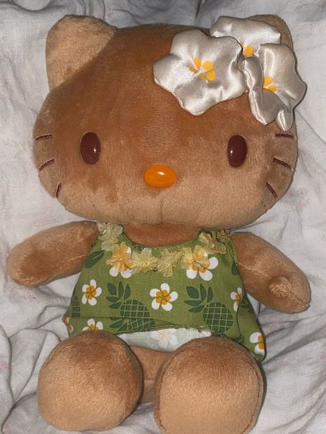 Hawaii Hello Kitty Plush, Y2k Plushies, Besties Painting, Y2k Mermaid, Pink Motel, Sanrio Plushies, Coconut Dream, Tropical Girl, Barbie Summer