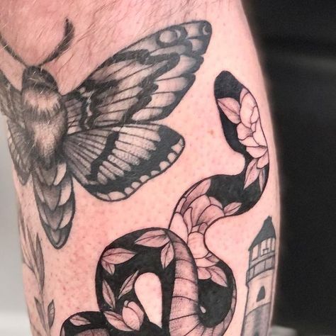 K R I S T I N E ✦ V O D O N on Instagram: "Fresh snek nested in with a few healed pieces of mine! Hard to believe that moth tattoo was my 19th ever... excited to map out so much of my apprenticeship on this leg! 
✖️
✖️
✖️
#mothtattoo #snaketattoo #legsleeve #tattooapprentice #floralsnake #snake #menstattoos #ldnont #blxckink #blackworkers_tattoo #art_collective #58" Tattoo Apprentice, Moth Tattoo, Leg Sleeves, Snake Tattoo, S Tattoo, Piece Of Me, Moth, Tattoos For Guys, Map