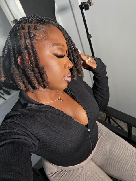 #locstyles #locbob #bob #locstylesforwomen #locjourney #locs #locsandmelanin #naturalhair Knot Loc Bob, Short Loc Knot Bob, Extended Loc Bob, Two Strand Loc Bob, Bob With Locs, Asymmetrical Loc Knot Bob, Loc Bob With Bangs, Locs In A Bob Style, Asymmetrical Loc Bob