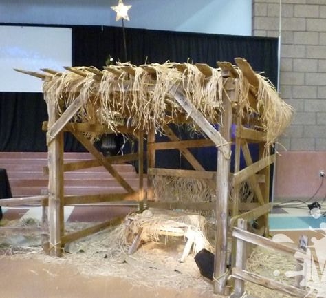 Manger Scenes Nativity, Christmas Nativity Scene Diy, Nativity House, A Night In Bethlehem, Christmas Stage Design, Christmas Crib Ideas, Theater Props, Live Nativity, Ideas For Kids Activities