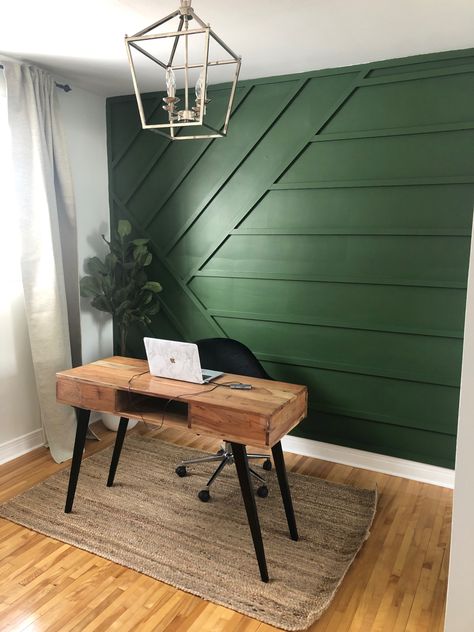 Office Desk Color Ideas, Green And Beige Home Office, Dark Blue And Green Office, Jade Green Office Walls, Home Office Decor Green Walls, Office Dark Green Accent Wall, Forest Green Office With Gold, Emerald Green Wall Office, Modern Green Office Design