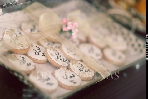 Qabool hai cookies for nikkah Nikkah Sweets Ideas, Qabool Hai Ideas, Nikkah Cookies, Small Nikkah Ideas, Nikkah Favours, Nikkah Cake, Nikkah Favors, Shadi Ideas, Qabool Hai