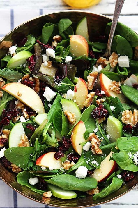 Apple Cranberry Walnut Salad, Walnut Feta Salad, Thanksgiving Recipes Side Dishes Veggies, Chicken Cranberry, Cranberry Walnut Salad, Nut Salad, Maple Dressing, Apple Walnut Salad, Recipe Spinach