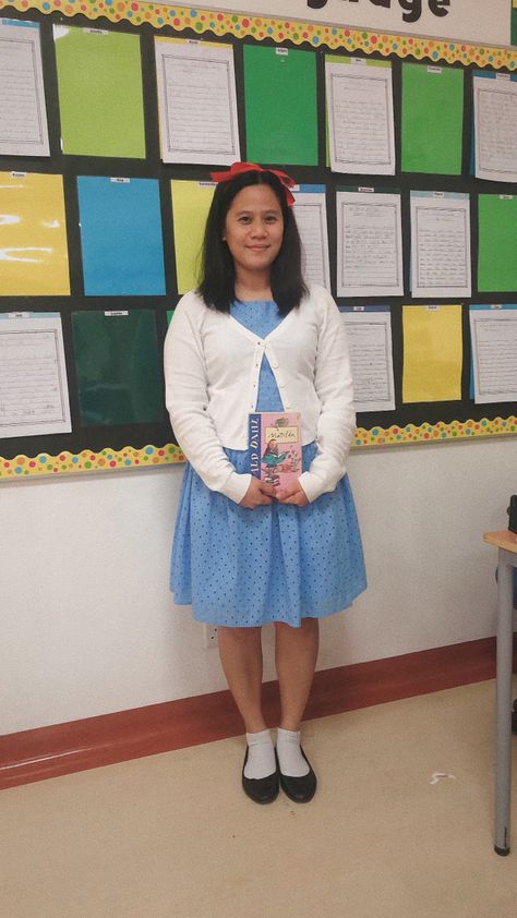 Matilda Costume Women, Matilda Book Week Costume, Book Week Outfits, Matilda Costume Diy, Matilda Dress Up, Movies Costumes Ideas, Matilda Book, Matilda Costume, Matilda Roald Dahl