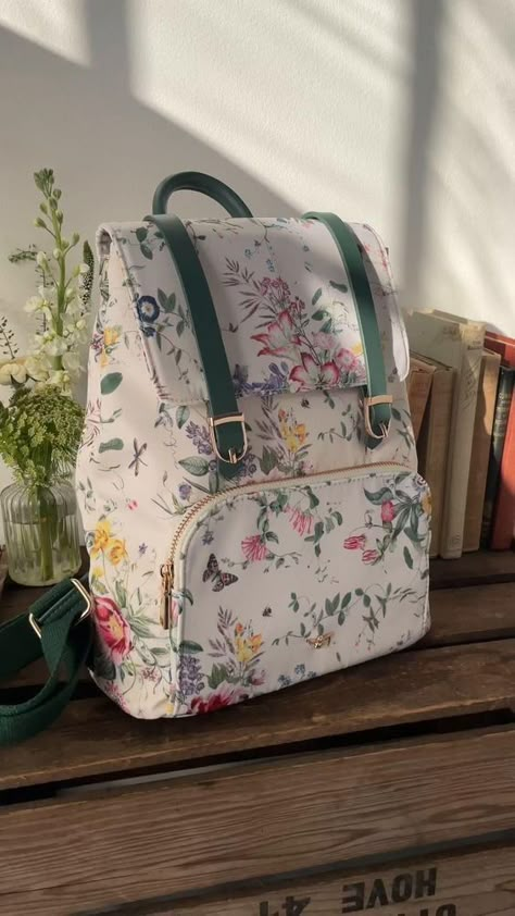 Cottagecore Backpack, Sewing Backpack, Diy Backpack Pattern, Pretty Backpacks, Compact Backpack, Fable England, Quintessentially British, Toile Print, Cute Mini Backpacks