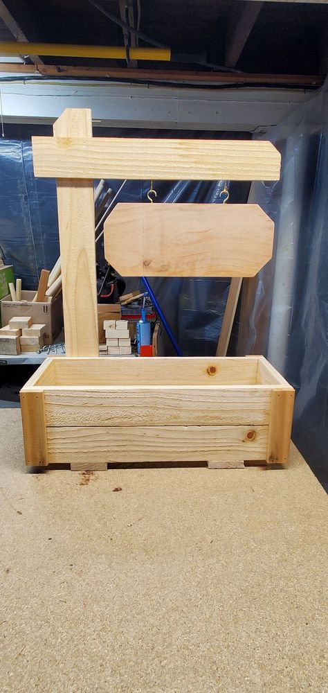 Super Easy Wood Projects, Diy Wooden Flower Pots, Stuff To Make Out Of Wood, Scrap Pressure Treated Wood Projects, Diy Wooden Flower Boxes, Furniture Building Plans, Easy Things To Build With Wood, 2x6 Scrap Wood Projects, Scrap Lumber Projects Diy