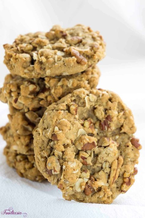 Chewy Oatmeal Pecan Cookies, Maple Syrup Oatmeal, Maple Pecan Oatmeal, Pecan Oatmeal Cookies, Pecan Oatmeal, Cookies With Coconut, Chocolate Chip Pecan Cookies, Oatmeal Chocolate Chip, Lost 100 Pounds