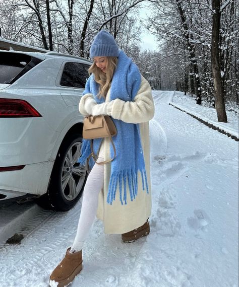 Blue And White Winter Aesthetic, Winter Outfits 2023 2024, Winter Outfits Cold Aesthetic, Timeless Looks, Summertime Outfits, New York Outfits, Winter Outfits Aesthetic, Estilo Indie, Chic Winter Outfits