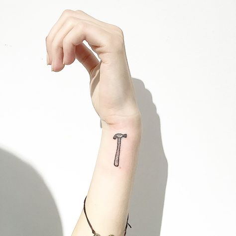 14 of the Cutest Stick and Poke Tattoo Ideas on Instagram Unique Tattoos Black Women, Hammer Tattoo, Stick Tattoo, Stick Poke Tattoo, Stick N Poke Tattoo, Back Of Shoulder Tattoo, Poke Tattoo, Stick And Poke, Shoulder Tattoos For Women