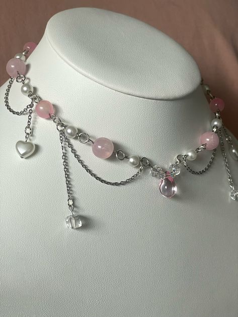 Pink Necklace Ideas, Cool Beaded Necklaces, Fairy Necklace Diy, Beads Ideas Jewelry, Jewelry Handmade Ideas, Necklace Beads Ideas, Necklace Diy Ideas, Beads Necklace Ideas, Necklace Ideas Handmade