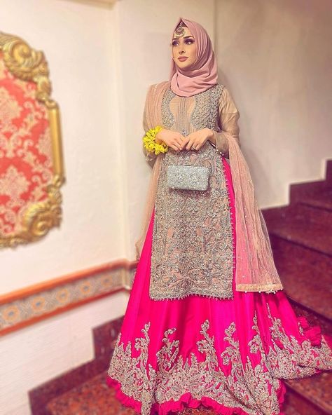 Hijab On Sharara, Pakistani Wedding Outfits With Hijab, Hijab For Functions, Sharara With Hijab, Gharara With Hijab, Simple Party Wear Gown, Party Wear Hijab Style, Party Wear Dresses Pakistani, New Gown Design