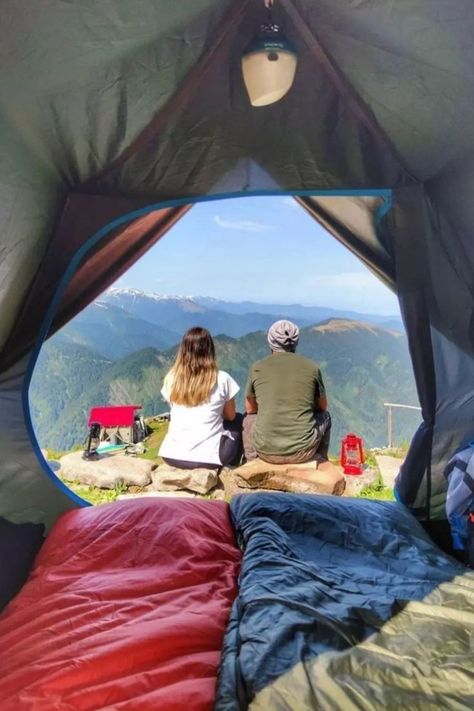 Camping Aesthetic Couple, Camping Photography Friends, Camping Photo Ideas, Camping Couple, Couple Camping, Camping Photo, Camping Inspiration, Mumbai City, Camping Photography