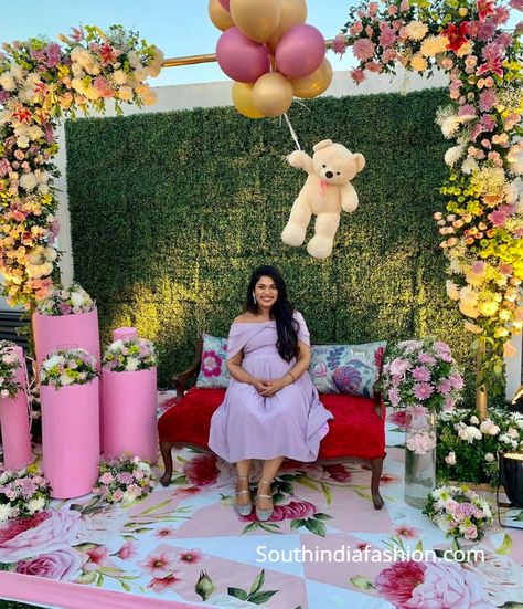 Sreeja Konidela's Baby Shower Photos – South India Fashion Sreeja Konidela, Stage Decoration Ideas, Indian Baby Shower Decorations, Sneha Reddy, Shower Photos, Indian Baby Showers, Baby Shower Balloon Decorations, Baby Shower Pictures, Baby Shower Photography