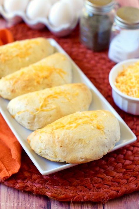 These Breakfast Calzones are such a fun and easy delicious breakfast! They are perfect for feeding a whole mess of kids! Biscuit Meals, Buttercream Blonde, Easy Delicious Breakfast, Gooooood Morning, Turkey Breakfast Sausage, Kids Breakfast, Turkey Breakfast, Brunch Items, Breakfast For A Crowd