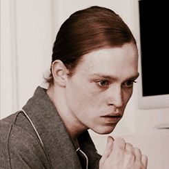 Caleb Landry Jones Gif, Caleb Landry Jones, Jones Aesthetic, Joe Russo, Darren Aronofsky, Ryan Murphy, Martin Scorsese, Steven Spielberg, Paranormal Romance